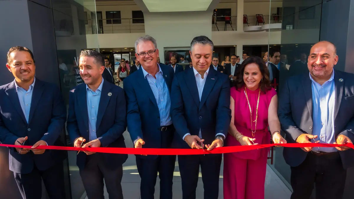 inauguraciónNissan (2)